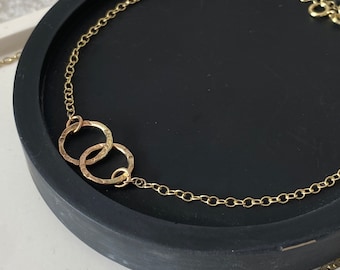 Solid 9ct gold hammered yellow gold hoop bracelet, modern handmade unique circle chain geometric round bracelet, contemporary chain