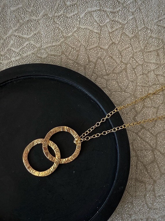 9ct Gold Circle Necklace | Buy Online | Free and Fast UK Insured Delivery