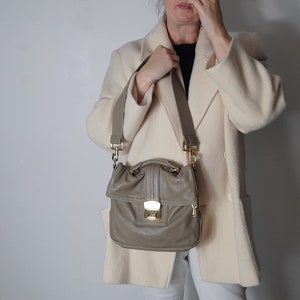 Snapshot of Marc Jacobs - Yellow, beige, taupe bag made of leather with  shoulder strap for women