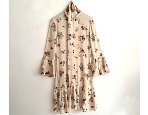 SHUBETTE | Vintage Moss Crepe 70s Floral Dress Pretty