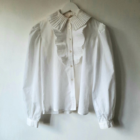 Pleated Statement Collar White Cotton Blouse | 70s