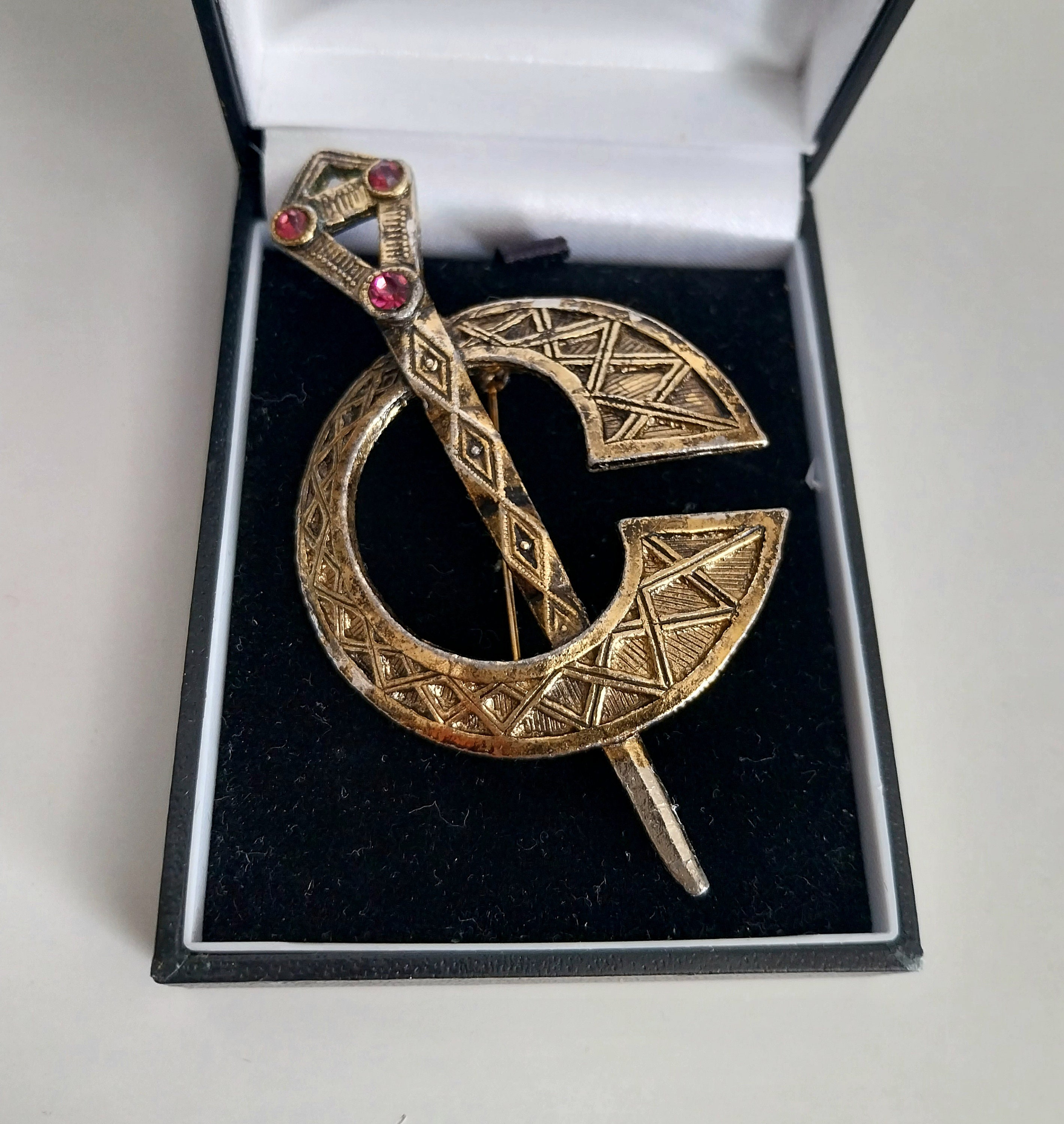 Celtic brooches outlet and pins
