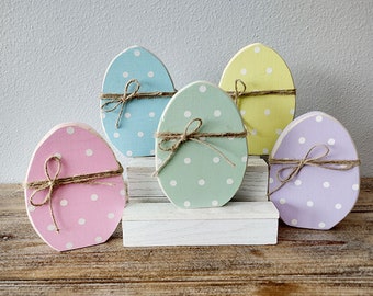Rustic Wood Easter Egg Decor: Pastel Colors, Twine Detail