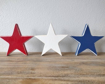 Rustic Wooden Stars: Americana Farmhouse Tiered Tray Decor