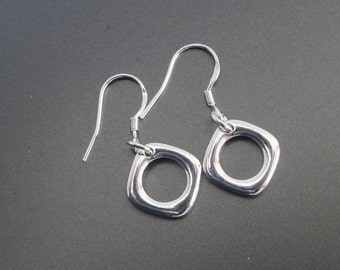 Square Minimalist Silver Earrings, Geometric Earring, Small Square Charm dangle Earrings, Minimal Jewelry, Square Dangle