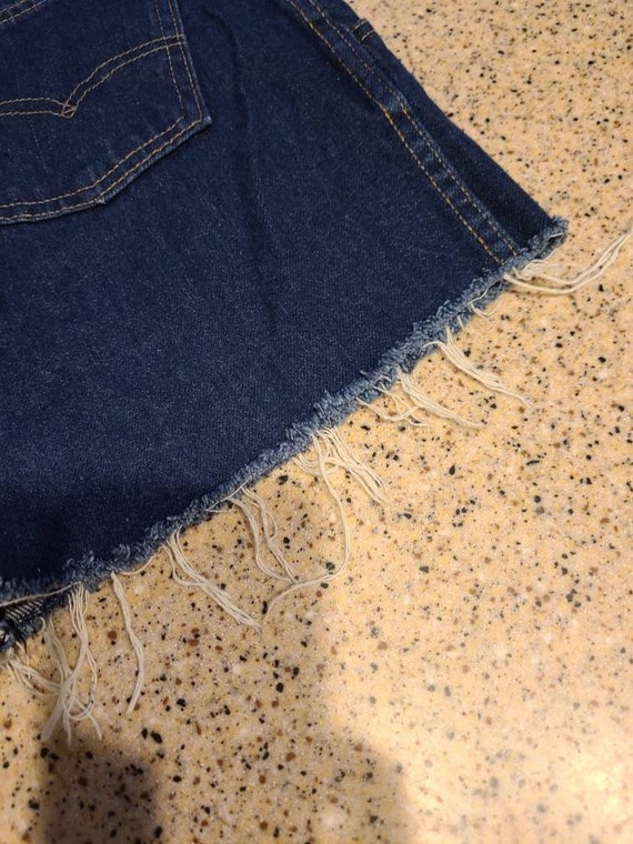 Levis Vintage SZ 12 Cutoff Shorts 1970s brown lab… - image 6