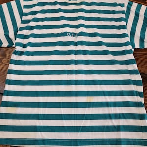 Guess Vintage Mens SZ S Striped T Shirt. Striped white and teal