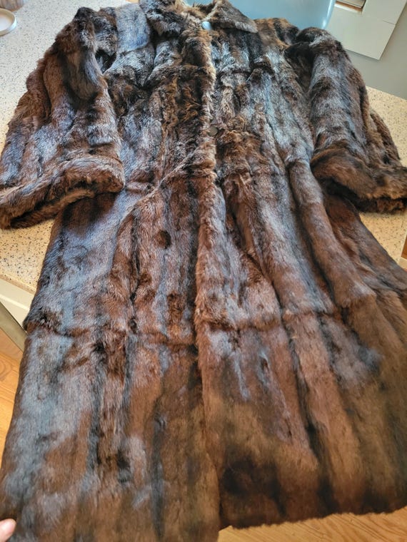 Antique Womens Shin Length Fur Coat SZ M - image 7