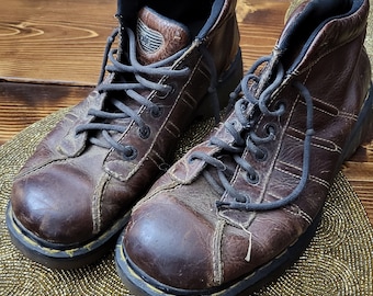 Dr. Martens SZ 11 pebbled Leather Mens Vintage boots