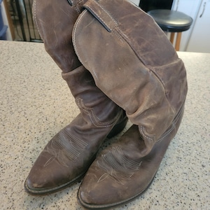 Laredo Mens SZ 8.5EE Leather Cowboy Boots
