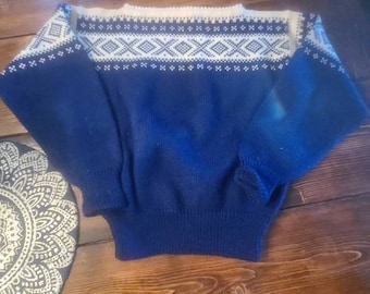 Vintage SZ S Womans Navy Sweater