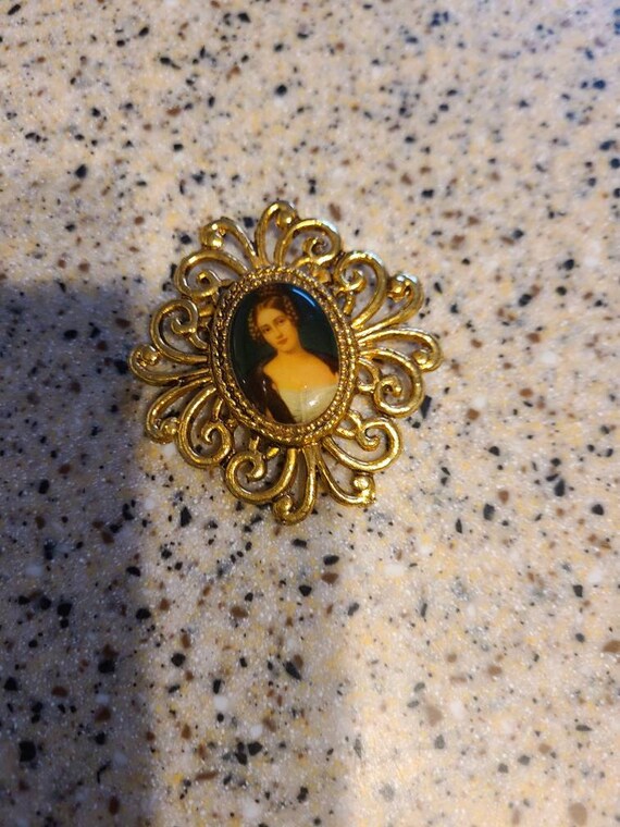 Victorian Antique Brooch