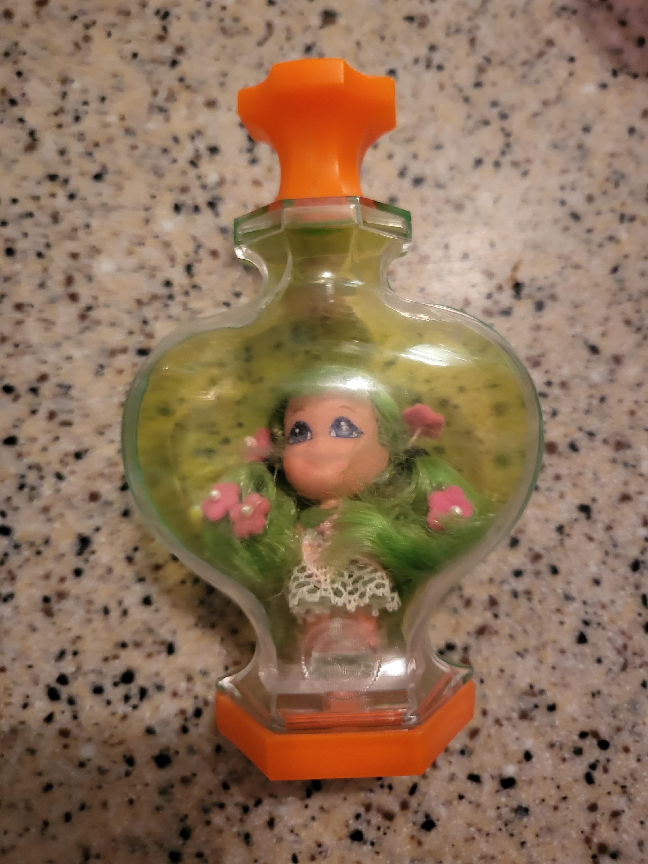 Liddle Kiddle puisant Kologne Apple