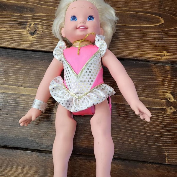 1993 Super Jennie Gymnast Doll Mattel