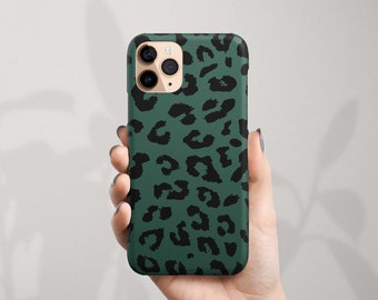 Green and Black Leopard Print Phone Case for iPhone 14 Pro Max 15 13 12 XR 8 7 Samsung Galaxy S23 Plus S24 Ultra S22 S21 S20 Cheetah Pattern