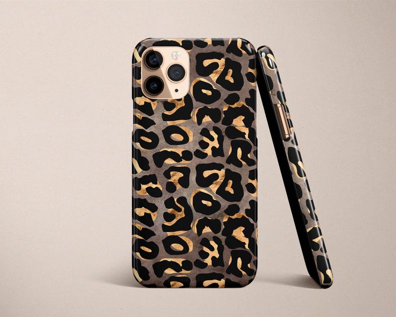 a phone case with a leopard print on it