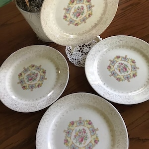 Vintage 1950s Replacement Dinner Plates by Royal USA &quot;Omar&quot; Set of Four