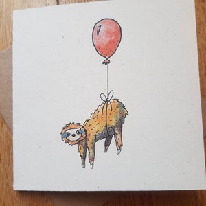 Cartão de aniversário de preguiça e balão, personalizado, aquarela e nanquim