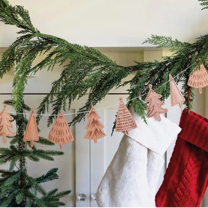 Wooden Christmas Tree Garland Banner, Christmas Home decor, Birthday party, Kids Christmas Party Decor, Holiday Party supplies, H2021