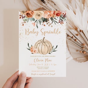Invito Pumpkin Baby Sprinkle, invito neutro rispetto al genere, invito rustico per la doccia per bambini con zucca, baby shower dai colori neutri autunnali, NP001