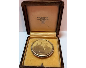 Antikes John Wanamaker Foto Locket in der Originalverpackung