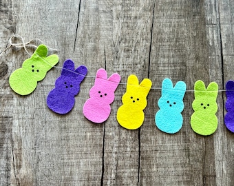 Peeps Garland // Easter Peeps // Easter Garland // Easter Decor // Easter // Spring Decor // Easter Bunnies // Bunny Decor //