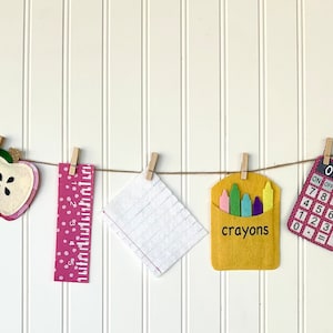 School Days Garland // Back to School Garland // Back to School Decor // Classroom Decor // Classroom Decoration // Teacher gift //