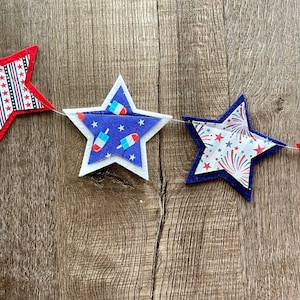 Star Garland // Red White and Blue Garland // Star Spangled Banner // 4th of July Decor // Red, White and Blue Decor // 4th of July Garland