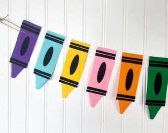 Crayon Garland // Crayon Decor // Felt Crayons // Back to School Garland // Classroom Decor // Classroom Decoration // Homeschool Decor //