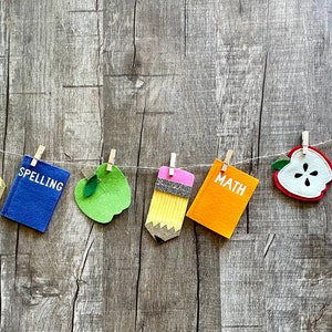 Back To School Banner // Classroom Decor // First Day of School // Back to School Garland // Teacher Gift // Homeschool Decor