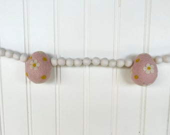 Easter Egg Felt Ball Garland // Easter Eggs // Easter Garland // Easter Decor // Spring Decor // Spring Garland // Felt Ball Garland //