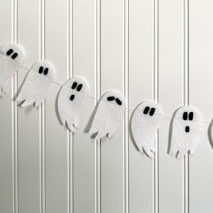 Ghost Garland// Ghost Banner // Halloween Garland // Halloween Banner // Halloween Decor // Ghost Decor // Halloween Party Decor// image 6