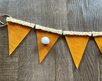 Pumpkin Pie Garland // Thanksgiving Garland // Thanksgiving Decor // Fall Garland // Fall Decor // Pumpkin Pie // Pumpkin Pie Banner //
