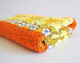 Vintage Retro TARA Orange & Yellow Floral Bath Towel | 1970s era | Cotton | Made in Australia | Retro Towels