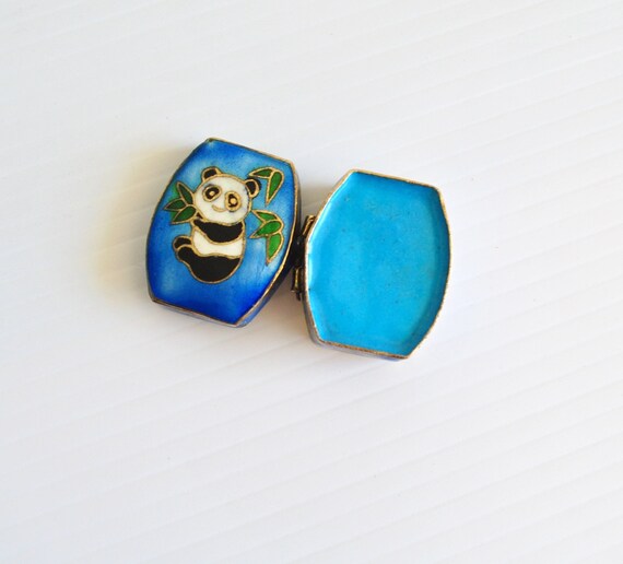 Miniature CLOISONNE Enamelled Panda Bear Pill Box… - image 2