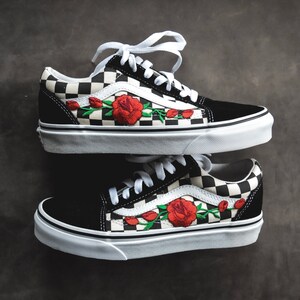 vans old skool black and white with roses