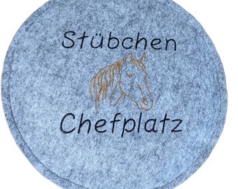 Sitzkissen Filz rund personalisiert Namen & Pferdekopf 35 cm