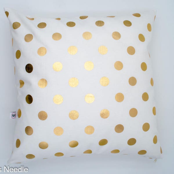 Großes Kissen "golden metallic dots"