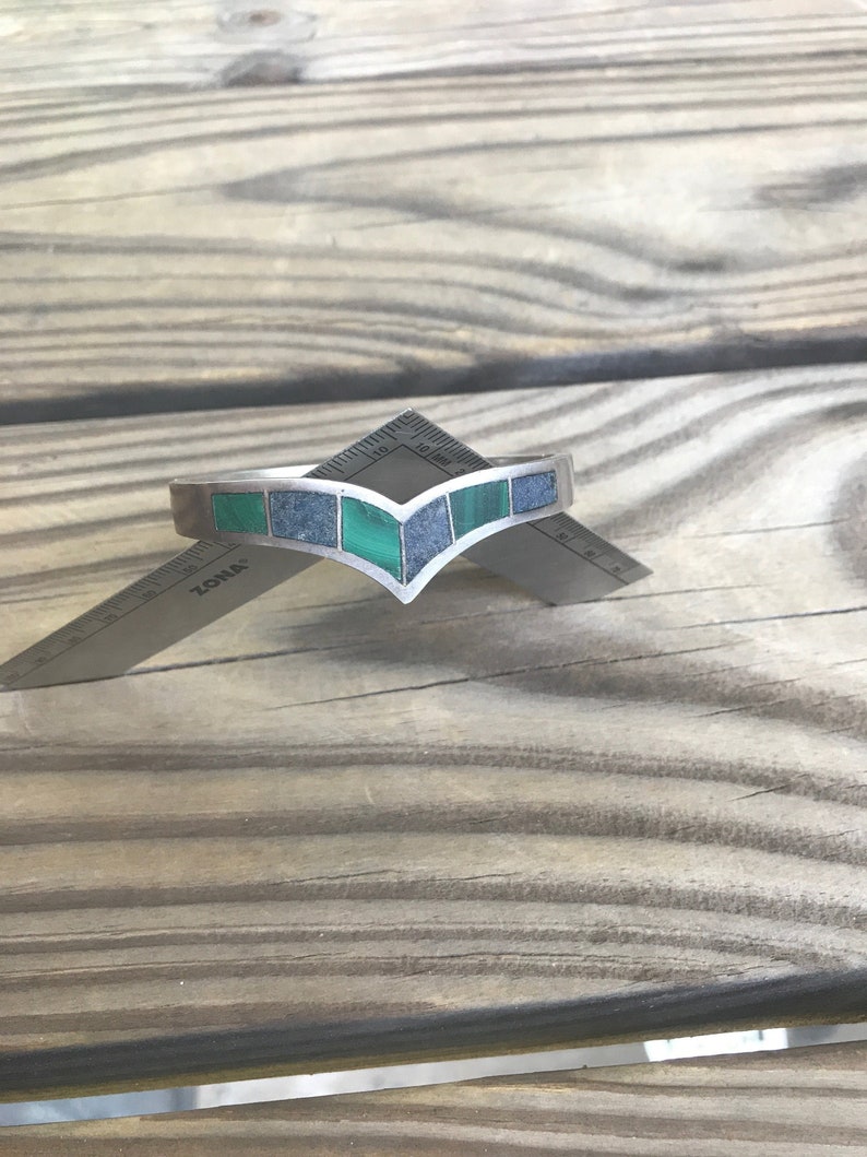 TAXCO TM-181 Fine Mexico Sterling Silver Raw Lapis Lazuli and Malachite Sterling Silver V Bangle Cuff Bracelet 7 Inch Circumference