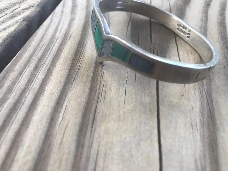 TAXCO TM-181 Fine Mexico Sterling Silver Raw Lapis Lazuli and Malachite Sterling Silver V Bangle Cuff Bracelet 7 Inch Circumference
