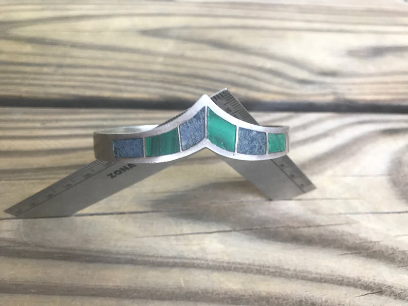 TAXCO TM-181 Fine Mexico Sterling Silver Raw Lapis Lazuli and Malachite Sterling Silver V Bangle Cuff Bracelet 7 Inch Circumference
