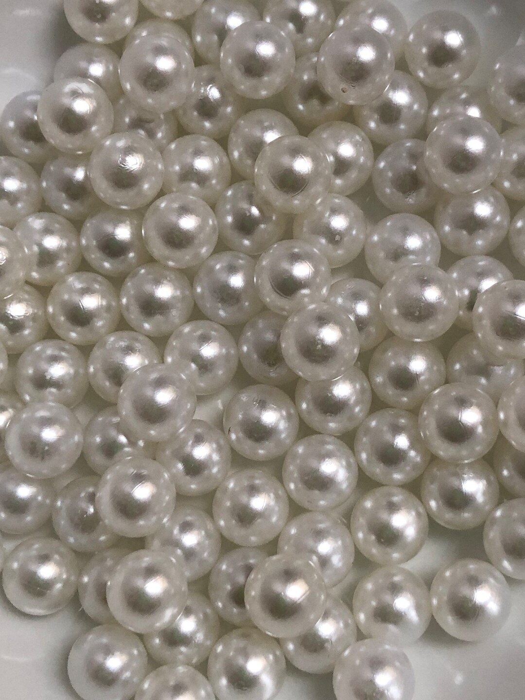 700pcs White 10mm Pearls No Holes Use for Vase Fillers, Confetti, DIY
