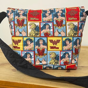 Wonder Women messenger bag, DC Comics handbag.