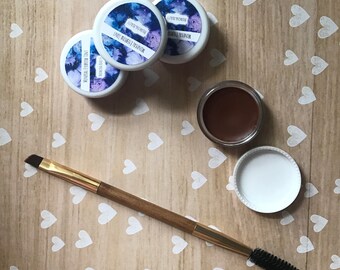 Natural mineral eyebrow filler with brush - Made with oils to encourage hair growth and health