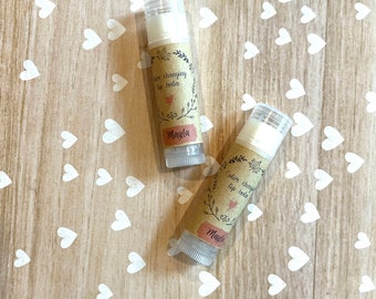 Bálsamo labial que cambia de color: cambia de transparente a rosa.