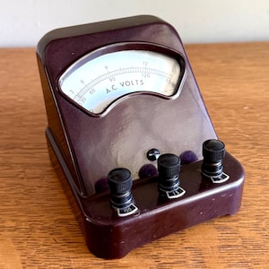 Vintage Welch Scientific Co. A.C. Volt Meter | Brown Bakelite Welch Scientific Co Volt Meter| Industrial Lab Equipment Voltmeter