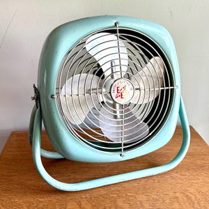 Vintage Aqua Blue Eastern Electric Table Fan | Turquoise Lasko Electric Table Fan | MCM Table Fan| Rustic Tilting Single Speed Electric Fan