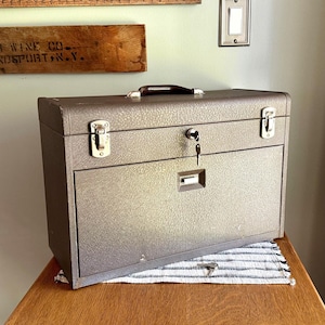 Vintage Kennedy Kits Metal Tool Machinist Tool Chest | 3 Drawer Metal Tool Chest with Keys | Locking Metal Journeyman Chest With Keys |