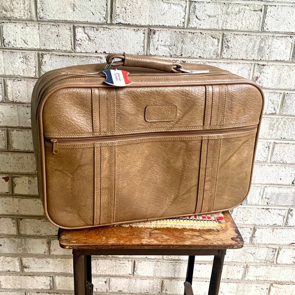 Vintage American Tourister Weekender | American Tourister Suitcase | Brown Weekend Luggage Bag| Retro Brown Carry On| Brown Marble Vinyl Bag