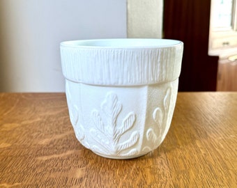 Vintage FTD White Planter | 1975 Milk Glass Planter | Oak Leaf White Glass Planter | Milk Glass FTD Pot